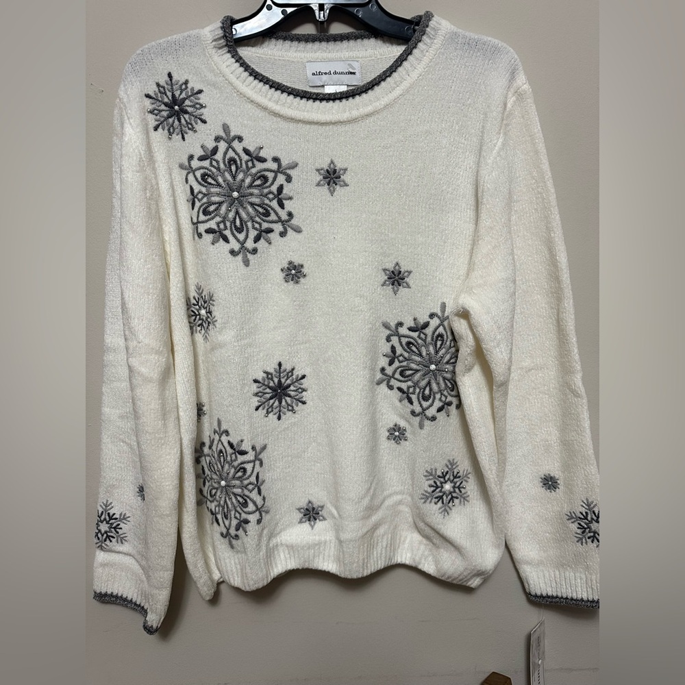 Alfred Dunner Snowflake Embellished Holiday Sweater White L NWT